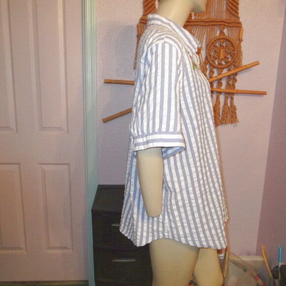 Country Store Seersucker Top Size 1X Embroidered Button Up Hummingbird Floral - Picture 7 of 10